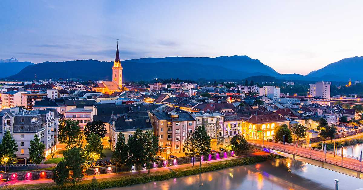 Филлах — город, расположенный на юге Австрии, недалеко от границы с Италией и Югославией Это второй по величине город в составе федеральной земли Каринтии Филлах с трёх сторон окружают горы, создавая чудесную панораму Именно лыжные трассы и местные термал
