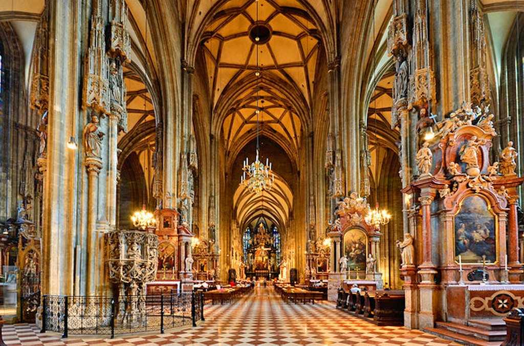 Фото Собора Святого Стефана в Вене, Австрия Большая галерея качественных и красивых фотографий Собора Святого Стефана, которые Вы можете смотреть на нашем сайте