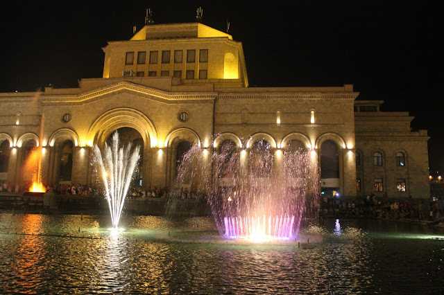 Фото Каскада в Ереване в Ереване, Армения Большая галерея качественных и красивых фотографий Каскада в Ереване, которые Вы можете смотреть на нашем сайте
