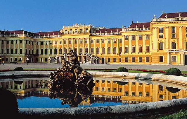 Исторические сооружения Австрии: Венская Опера, Собор Святого Стефана, Дворец Бельведер, Дворец Шенбрунн
