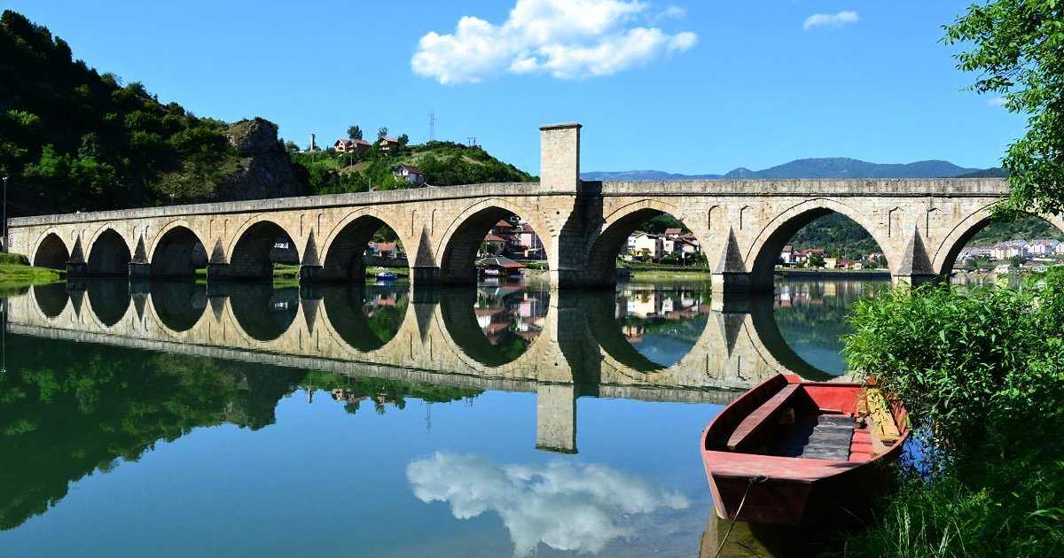 Мосты Боснии и Герцеговины: Старый мост (Мостар), Вишеградский мост...