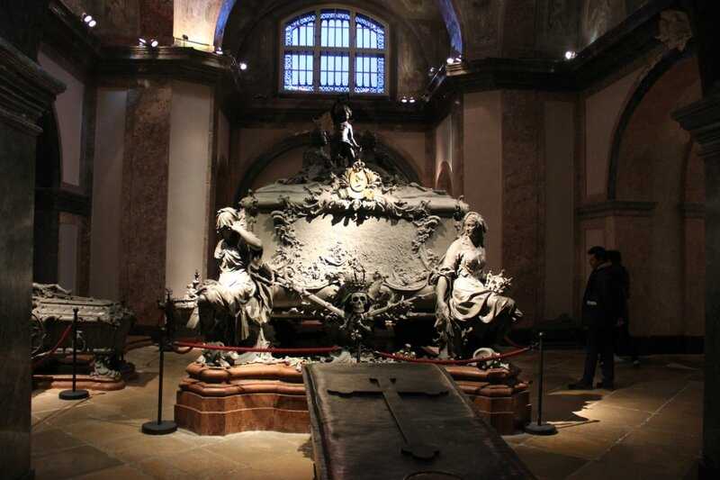 Собор святого стефана в вене: катакомбы и склеп габсбургов