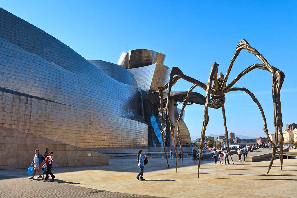Этапы строительства музея современного искусства, нитерой