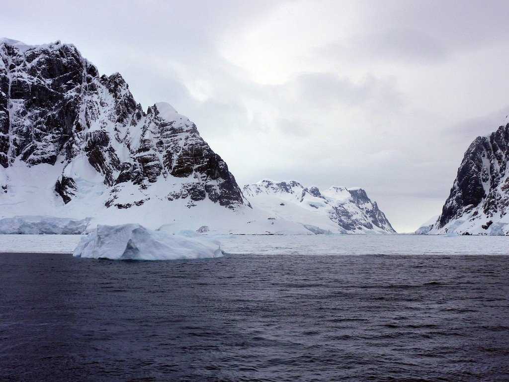 Фото моря Сомова в Антарктиде Большая галерея качественных и красивых фотографий моря Сомова, которые Вы можете смотреть на нашем сайте